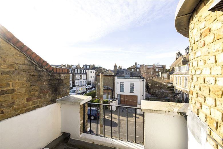 2 bedroom house, Wiseton Road, Wandsworth SW17 - Available