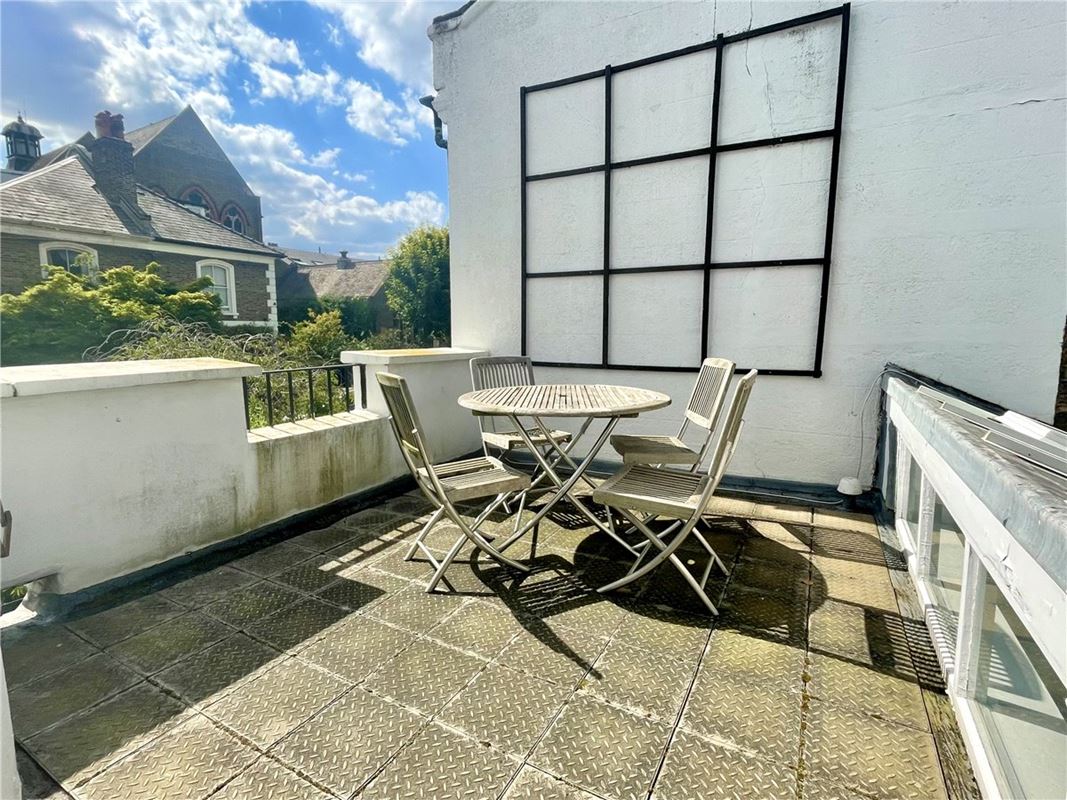 2 bedroom house, Wiseton Road, Wandsworth SW17 - Available