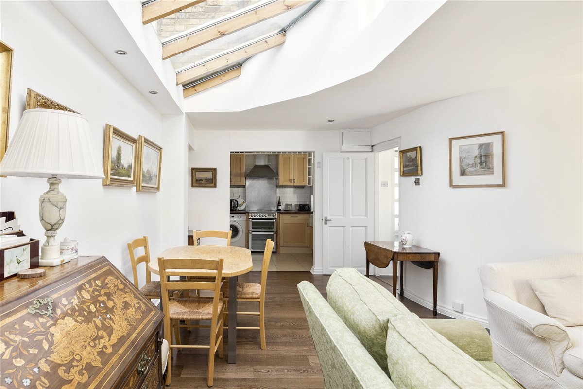 2 bedroom house, Wiseton Road, Wandsworth SW17 - Available