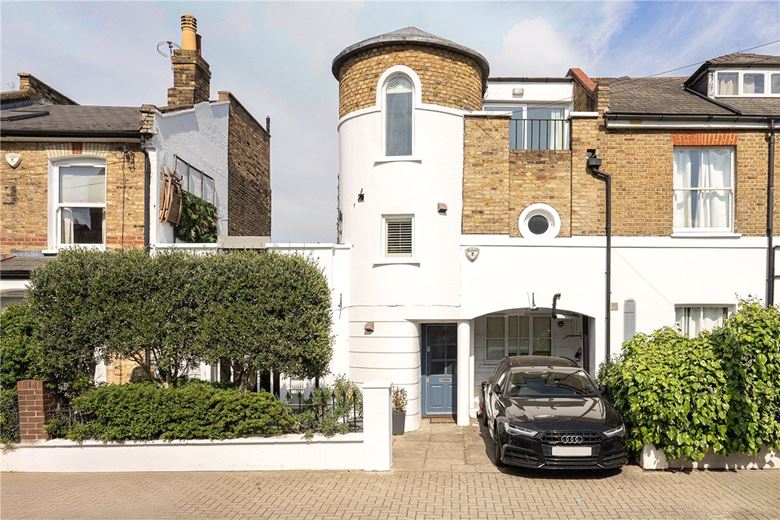 2 bedroom house, Wiseton Road, Wandsworth SW17 - Available