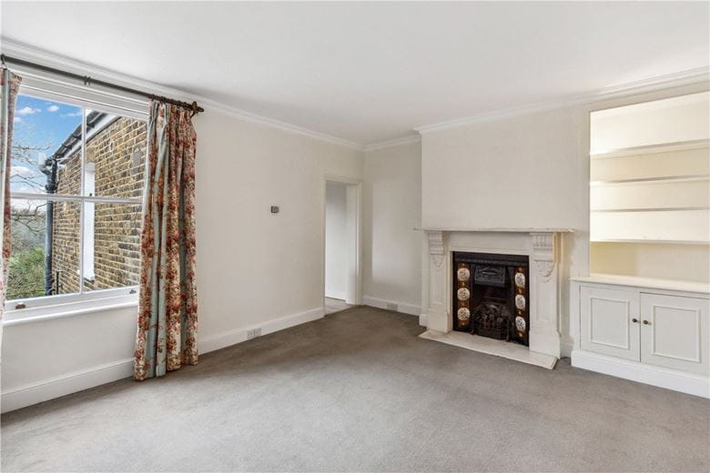 1 bedroom flat, Brodrick Road, Wandsworth Common SW17 - Available