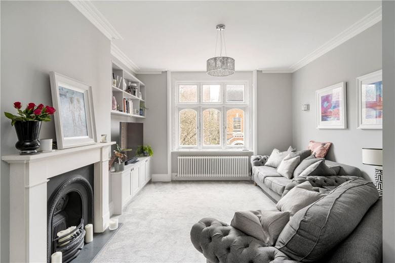 3 bedroom flat, Wexford Road, London SW12 - Sold