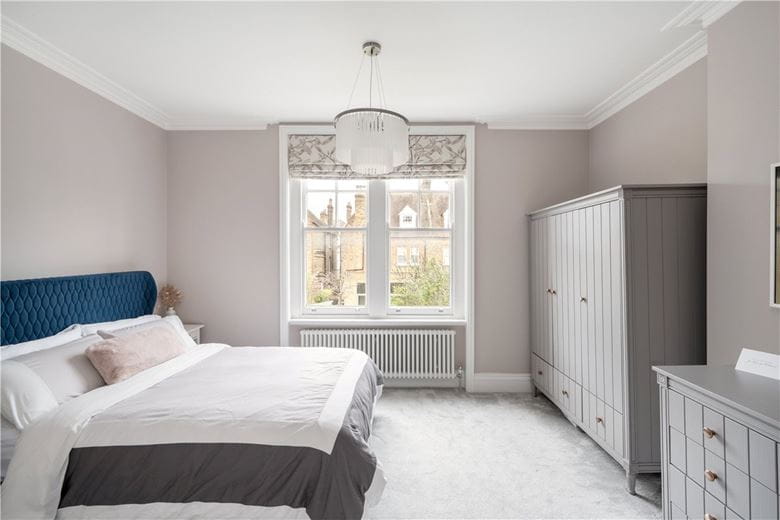 3 bedroom flat, Wexford Road, London SW12 - Sold