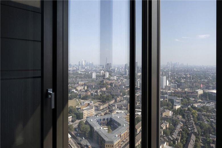 2 bedroom flat, DAMAC Tower, Nine Elms SW8 - Available