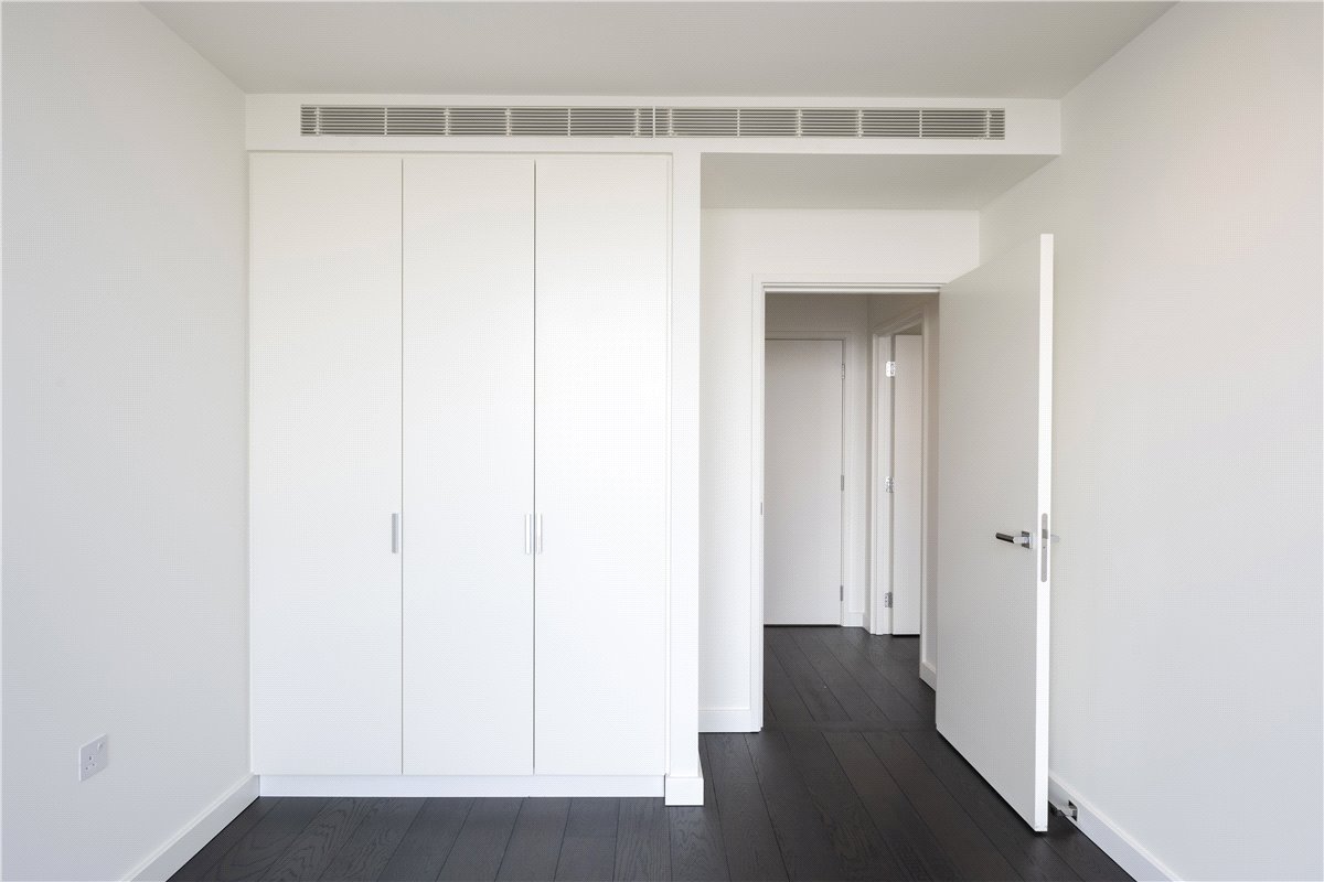 2 bedroom flat, DAMAC Tower, Nine Elms SW8 - Available