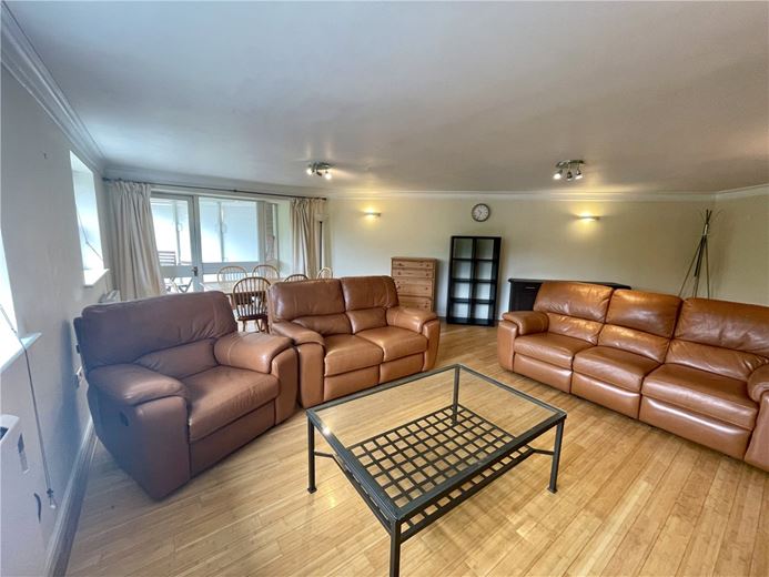 2 bedroom flat, Heritage Park, Tooting Common/Tooting Bec SW17 - Sold STC