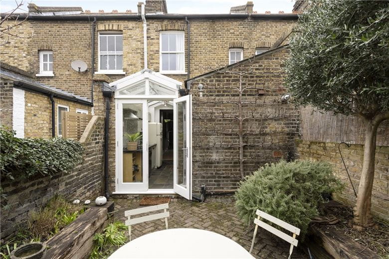 2 bedroom house, Sabine Road, Battersea SW11 - Sold STC