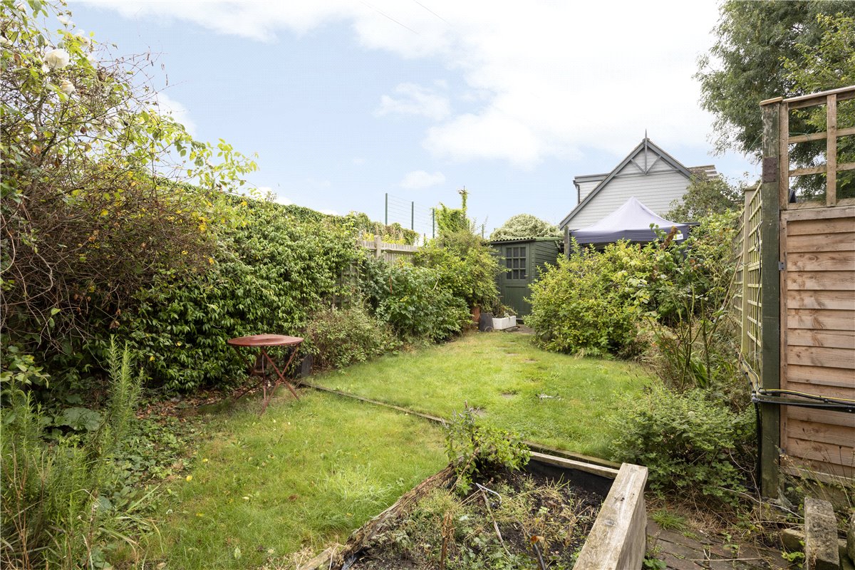 2 bedroom flat, Trinity Fields, Wandsworth Common SW17 - Sold STC