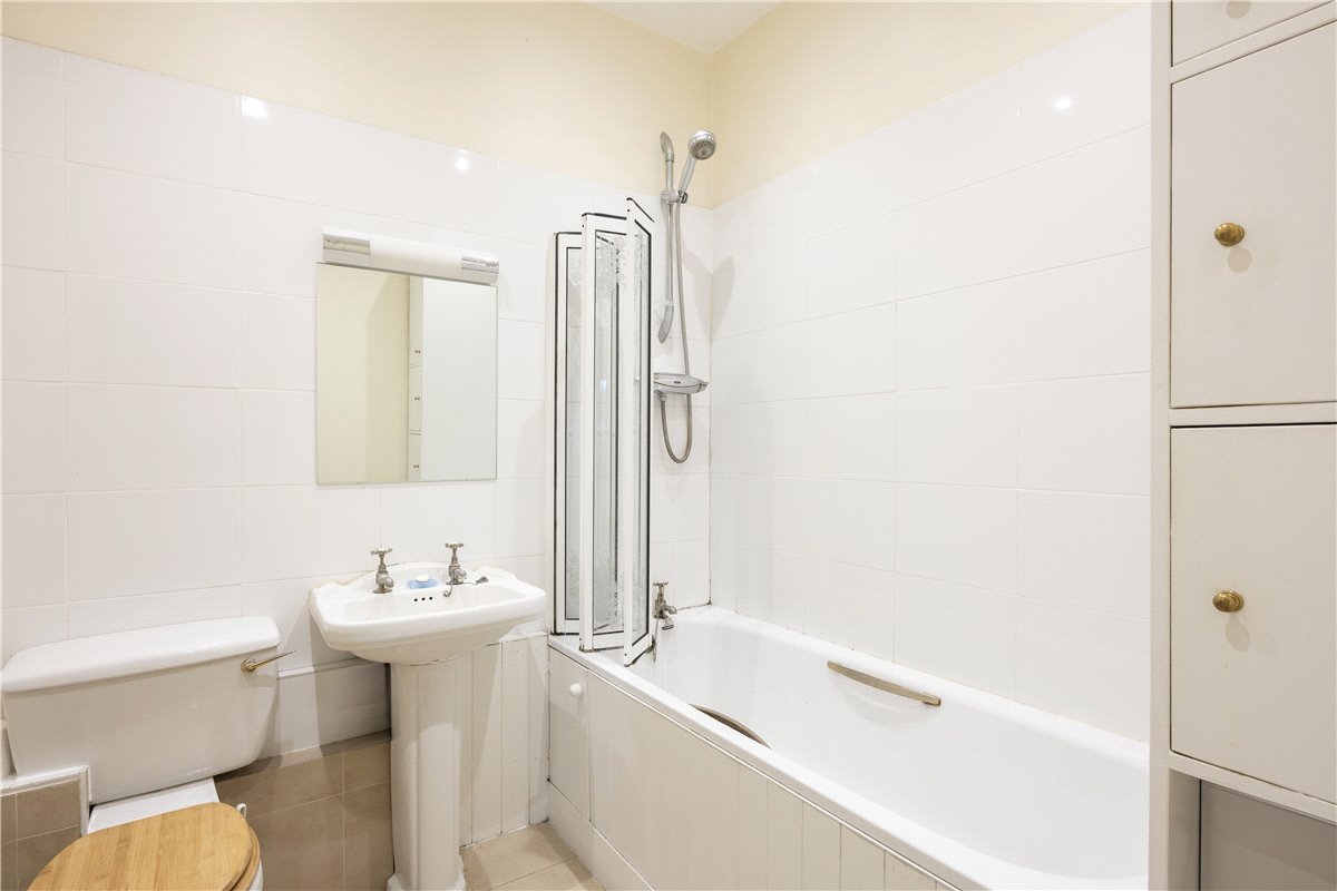 2 bedroom flat, Trinity Fields, Wandsworth Common SW17 - Sold STC