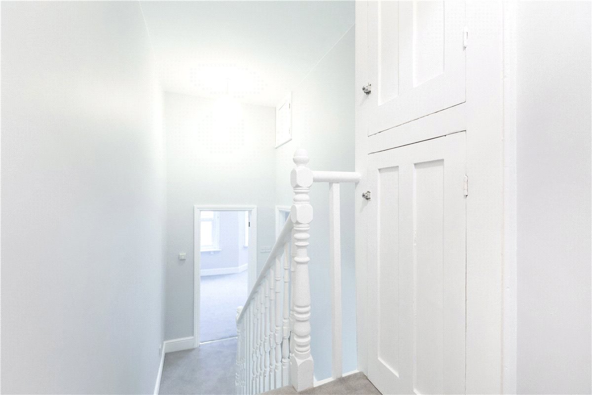 2 bedroom flat, Glenelg Road, London SW2 - Available