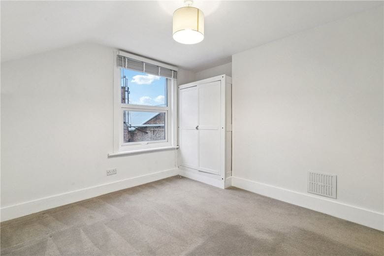 2 bedroom flat, Glenelg Road, London SW2 - Available