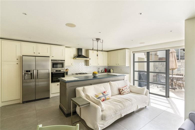 5 bedroom house, Bellevue Village, Wandsworth Common SW17 - Available