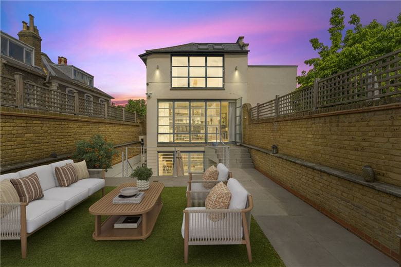 5 bedroom house, Bellevue Village, Wandsworth Common SW17 - Available