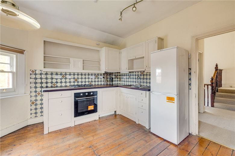 2 bedroom flat, Wexford Road, Wandsworth Common - Balham SW12 - Available