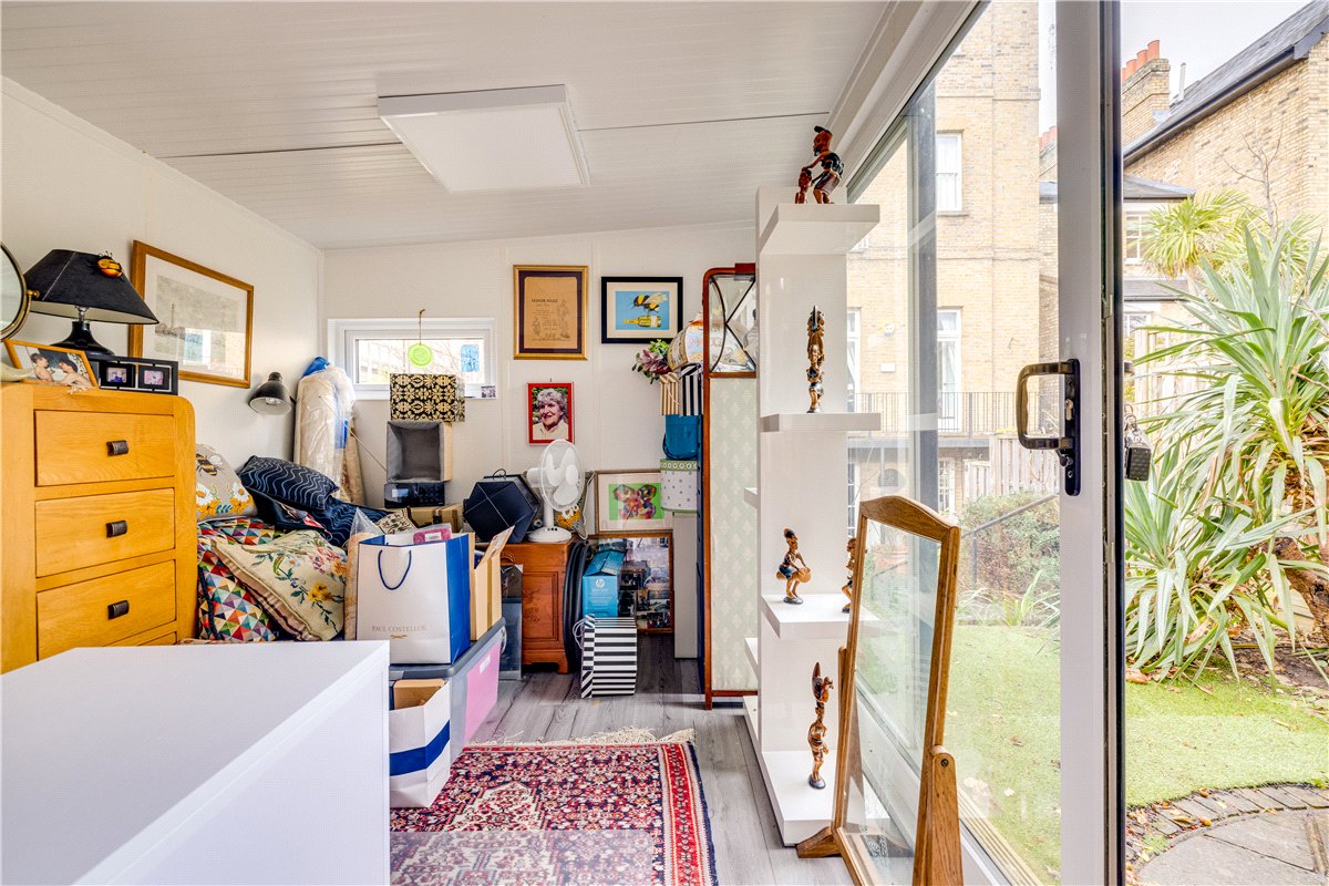 2 bedroom flat, Wandle Road, London SW17 - Sold STC