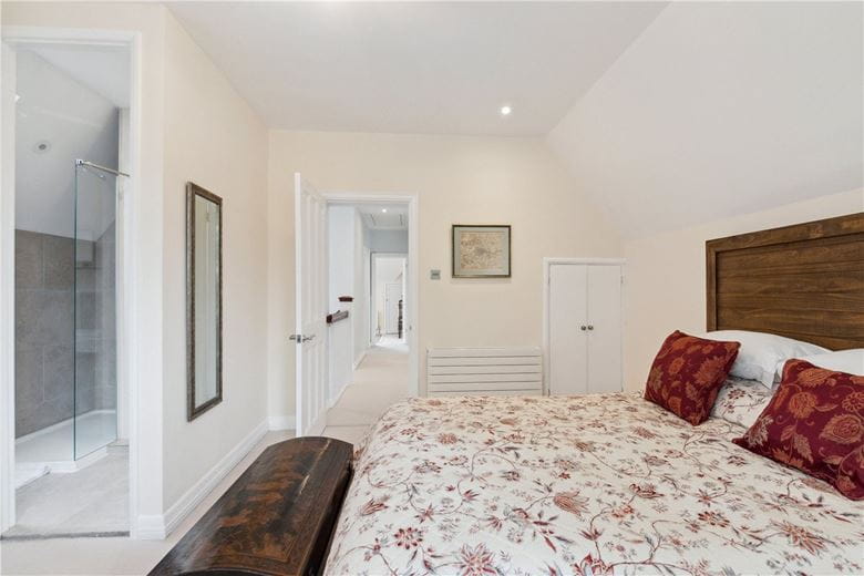 4 bedroom house, Ellerton Road, London SW18 - Sold