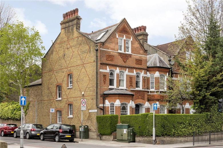 2 bedroom flat, Trinity Road, London SW17 - Sold