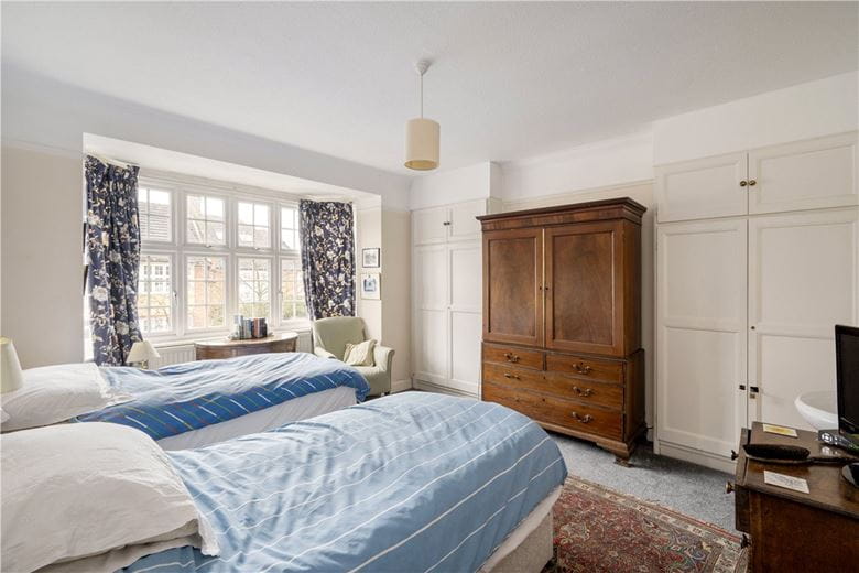 5 bedroom house, Frewin Road, London SW18 - Sold