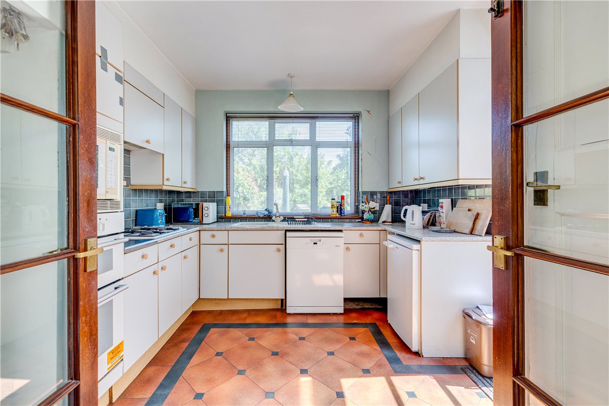 4 bedroom house, Frewin Road, London SW18 - Sold