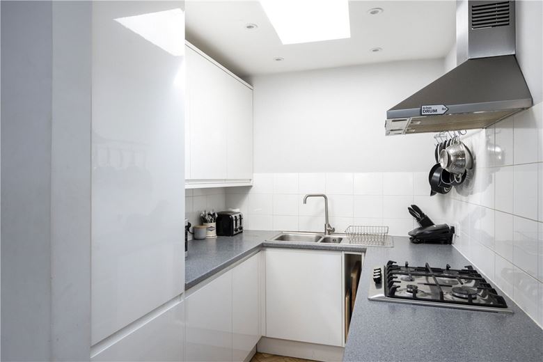 3 bedroom house, Lyham Road, London SW2 - Available