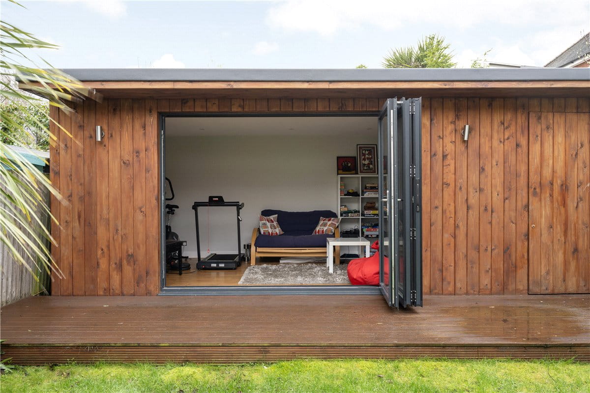 5 bedroom house, Magdalen Road, London SW18 - Available