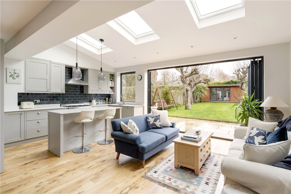 5 bedroom house, Magdalen Road, London SW18 - Available