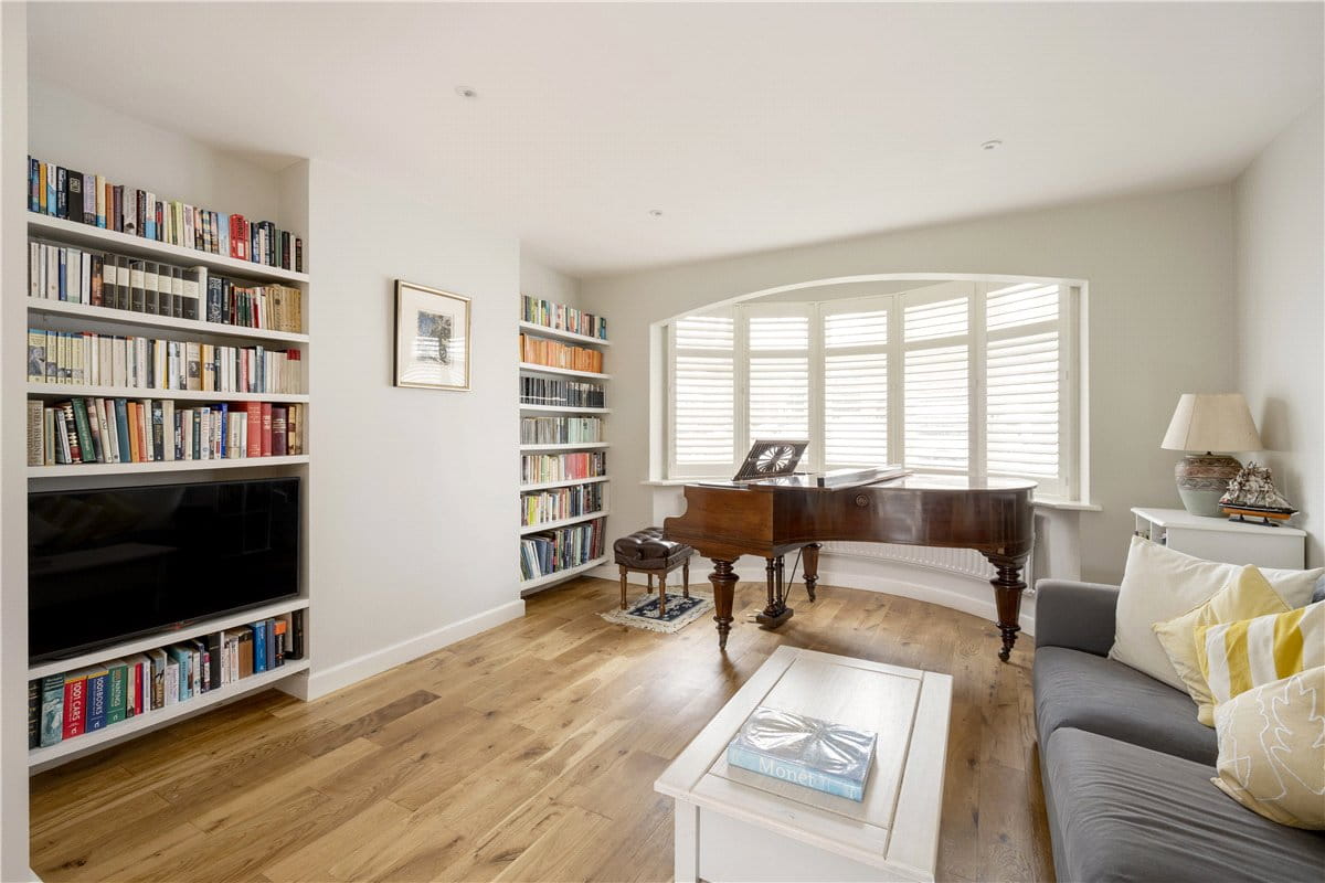 5 bedroom house, Magdalen Road, London SW18 - Available