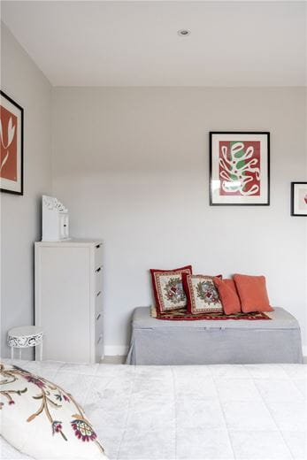 5 bedroom house, Magdalen Road, London SW18 - Available