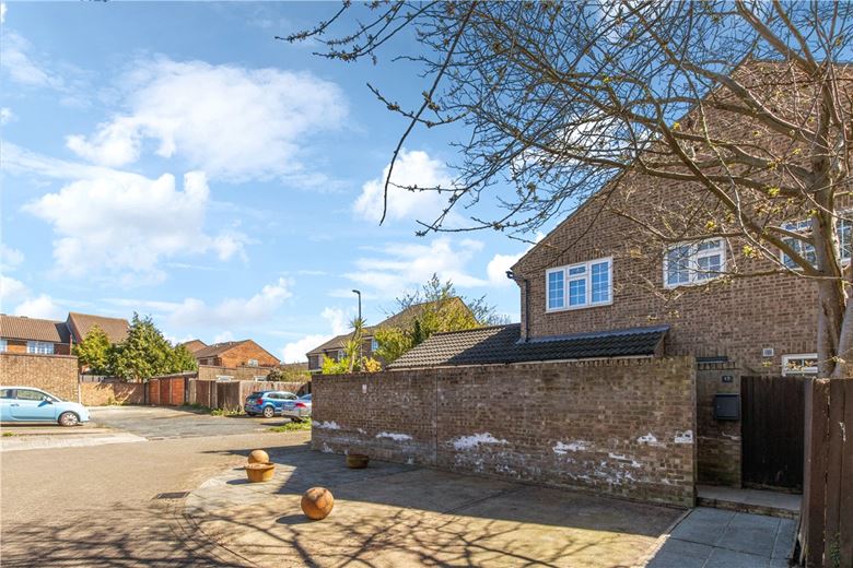 1 bedroom house, St. Anthony's Close, College Gardens SW17 - Sold