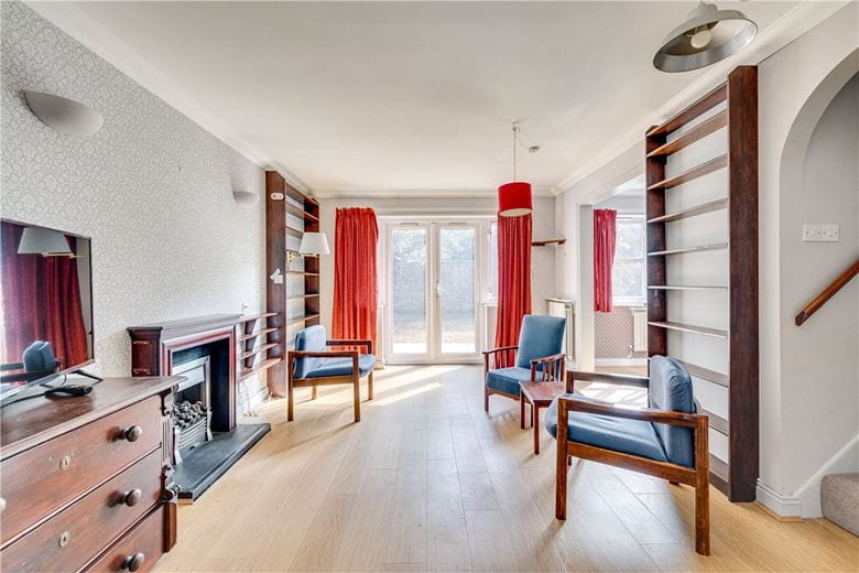 3 bedroom house, Victoria Mews, Earlsfield SW18 - Available