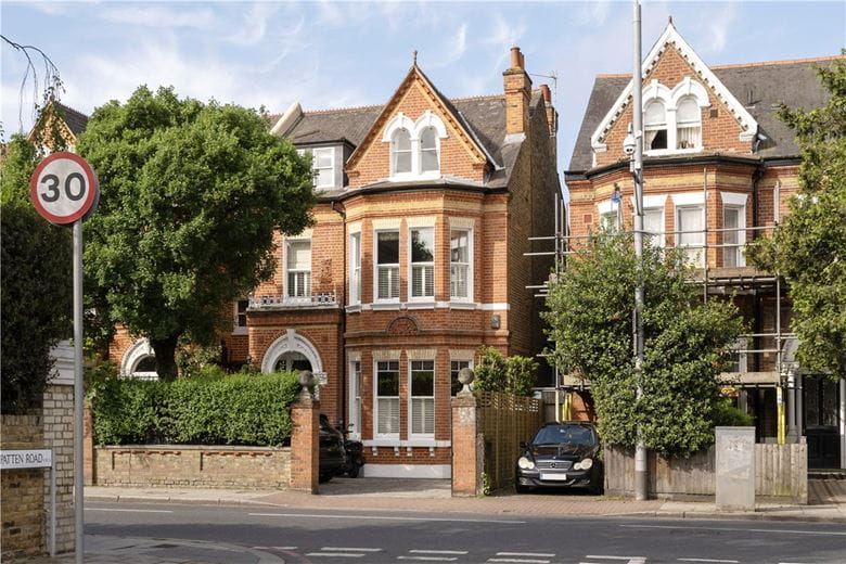 6 bedroom house, Trinity Road, London SW18 - Sold