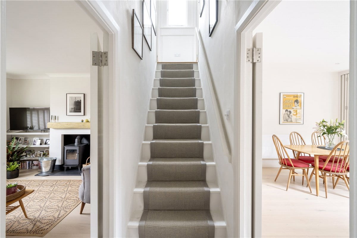 2 bedroom house, Nottingham Road, London SW17 - Sold