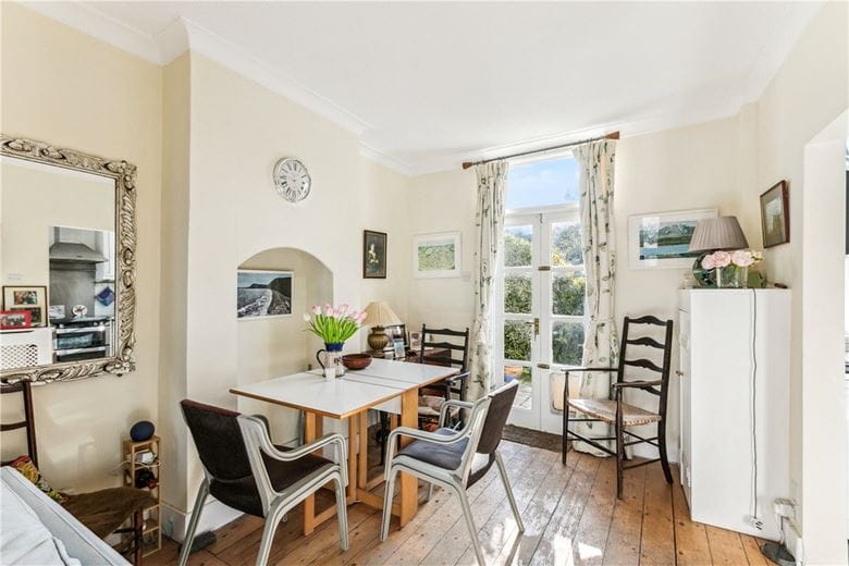 2 bedroom house, Smallwood Road, London SW17 - Available