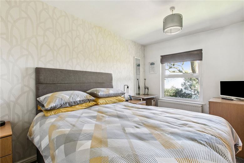 1 bedroom flat, Bedford Hill, London SW12 - Sold STC