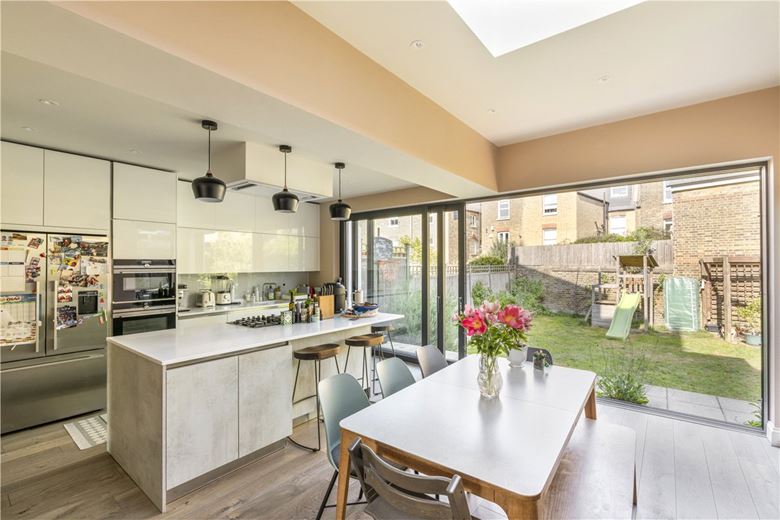 5 bedroom house, Tunley Road, London SW17 - Sold