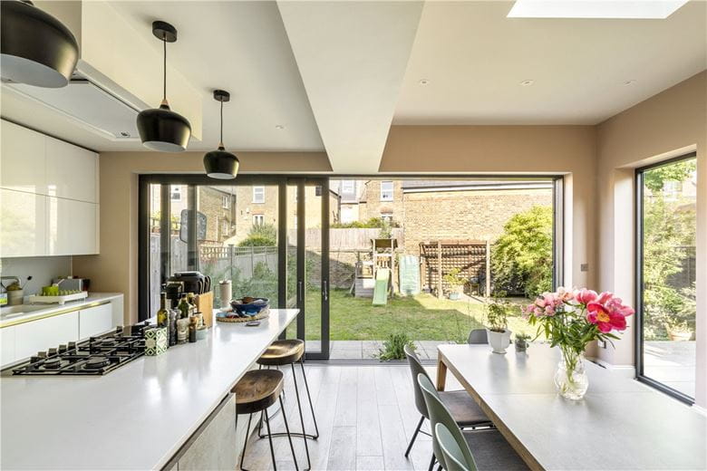 5 bedroom house, Tunley Road, London SW17 - Available