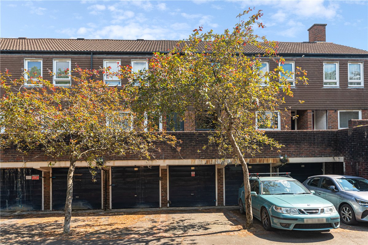 3 bedroom house, Singleton Close, London SW17 - Sold STC