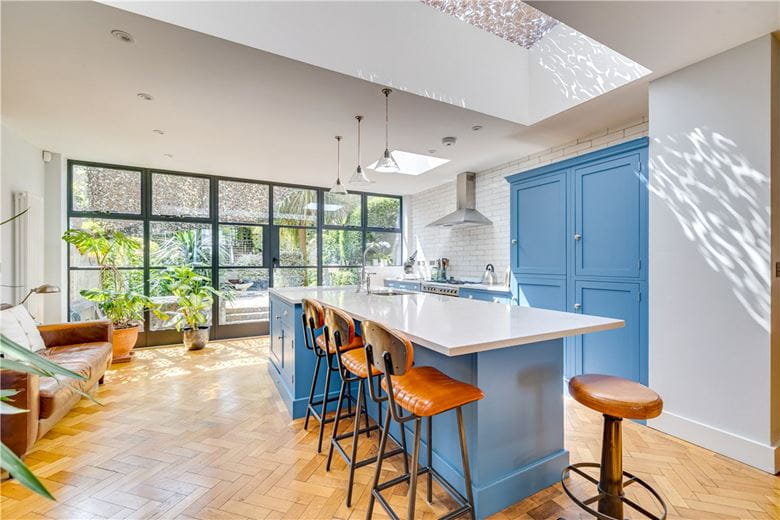 5 bedroom house, Calbourne Road, London SW12 - Sold STC