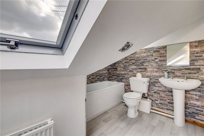 4 bedroom maisonette, Strickland Row, Wandsworth Common SW18 - Available