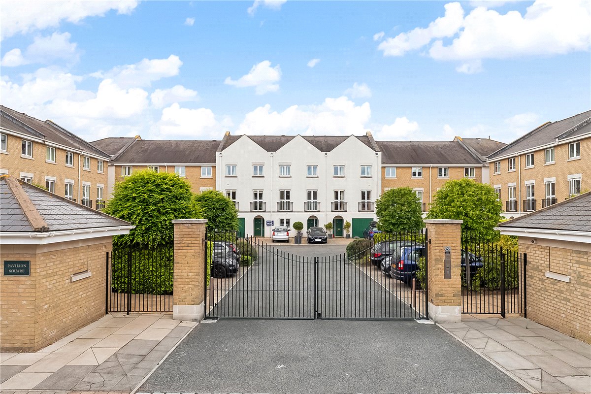 2 bedroom flat, Pavilion Square, London SW17 - Available