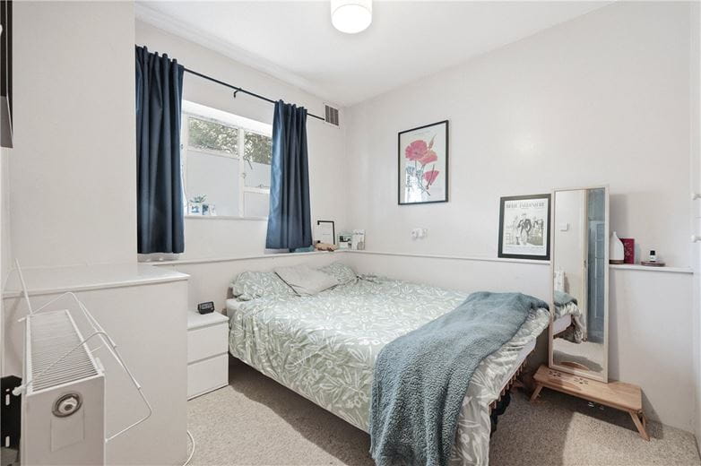 4 bedroom flat, Bolingbroke Grove, London SW11 - Available
