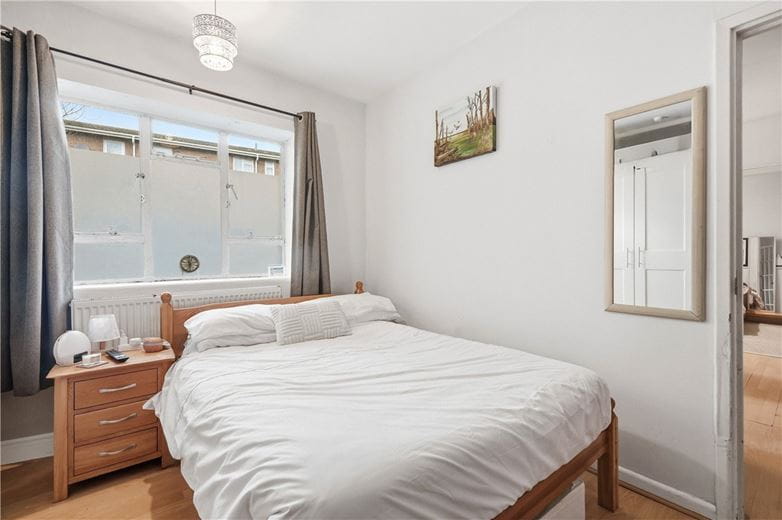 4 bedroom flat, Bolingbroke Grove, London SW11 - Available