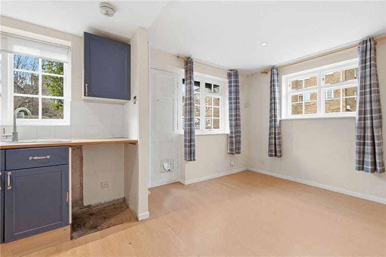 1 bedroom house, Ashdown Way, Balham SW17 - Sold STC