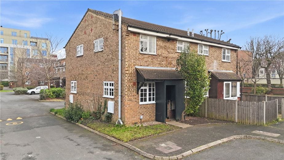 1 bedroom house, Ashdown Way, Balham SW17 - Sold STC