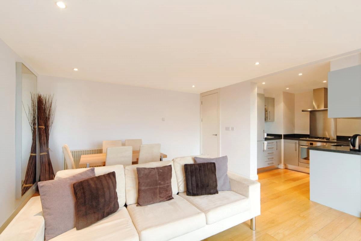 2 bedroom flat, Bellevue Village Wandsworth Common, 224 Trinity Road SW17 - Available