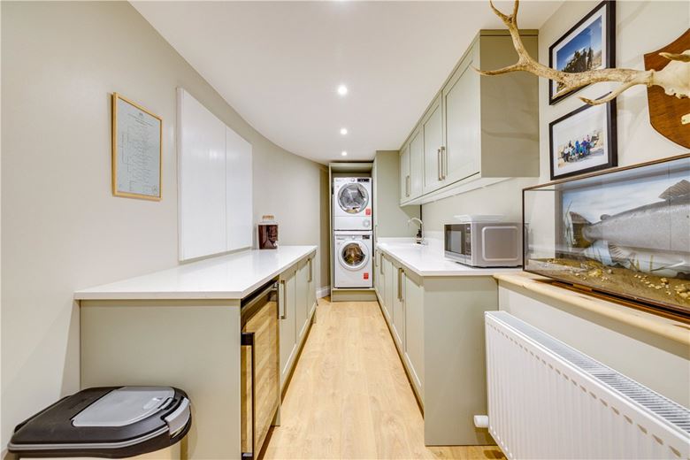 2 bedroom flat, Birdhurst Road, London SW18 - Available
