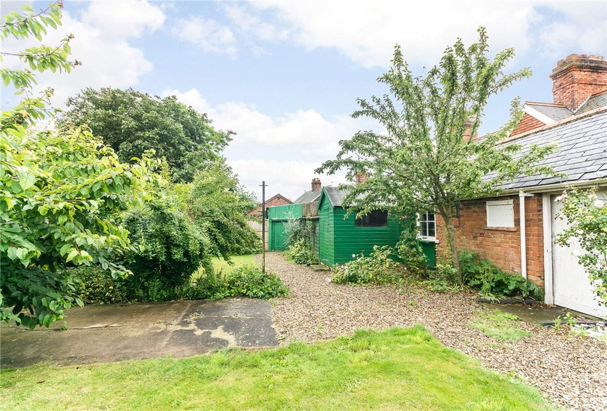 3 bedroom cottage, Main Street, Swine HU11 - Sold