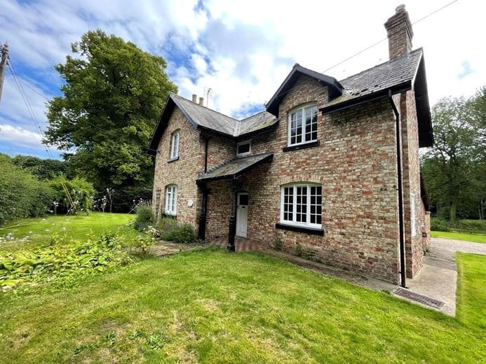 4 bedroom cottage, Wintringham, Malton YO17 - Available