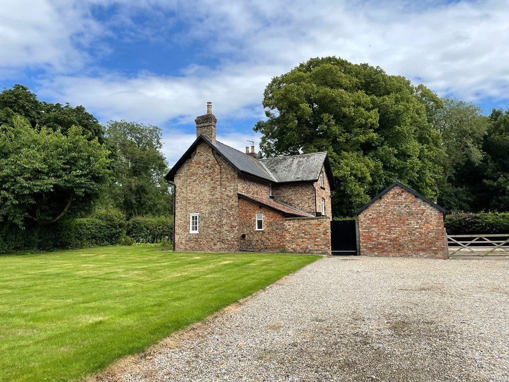 4 bedroom cottage, Wintringham, Malton YO17 - Available