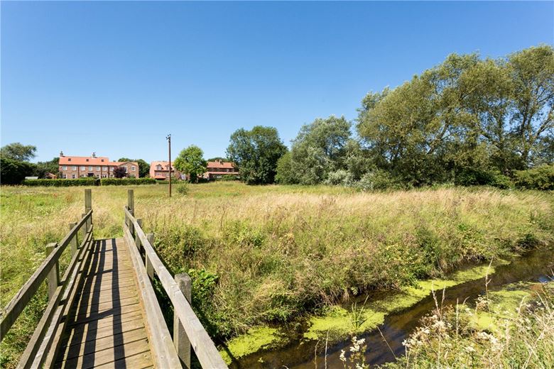 2 bedroom house, York Road, Stillingfleet YO19